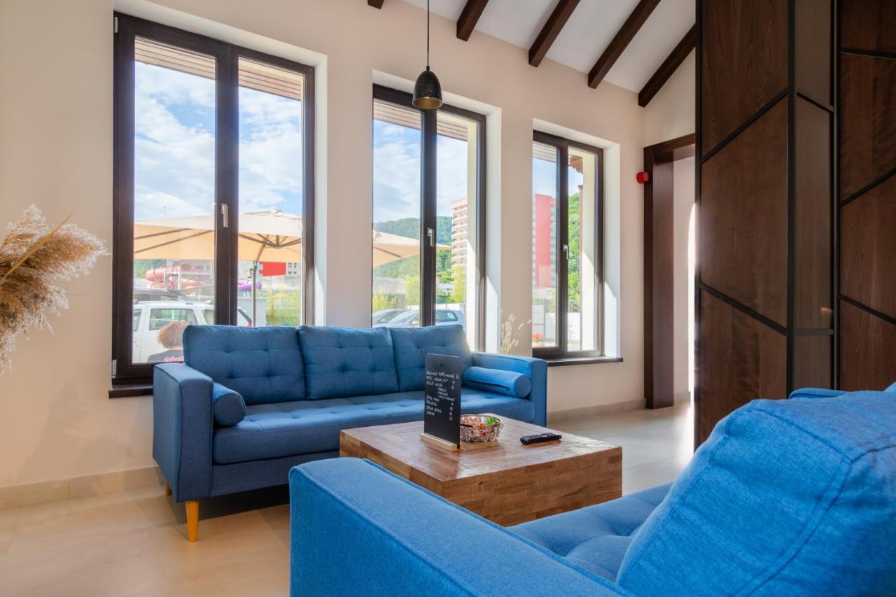 River Hotel & Spa Călimăneşti Exteriér fotografie