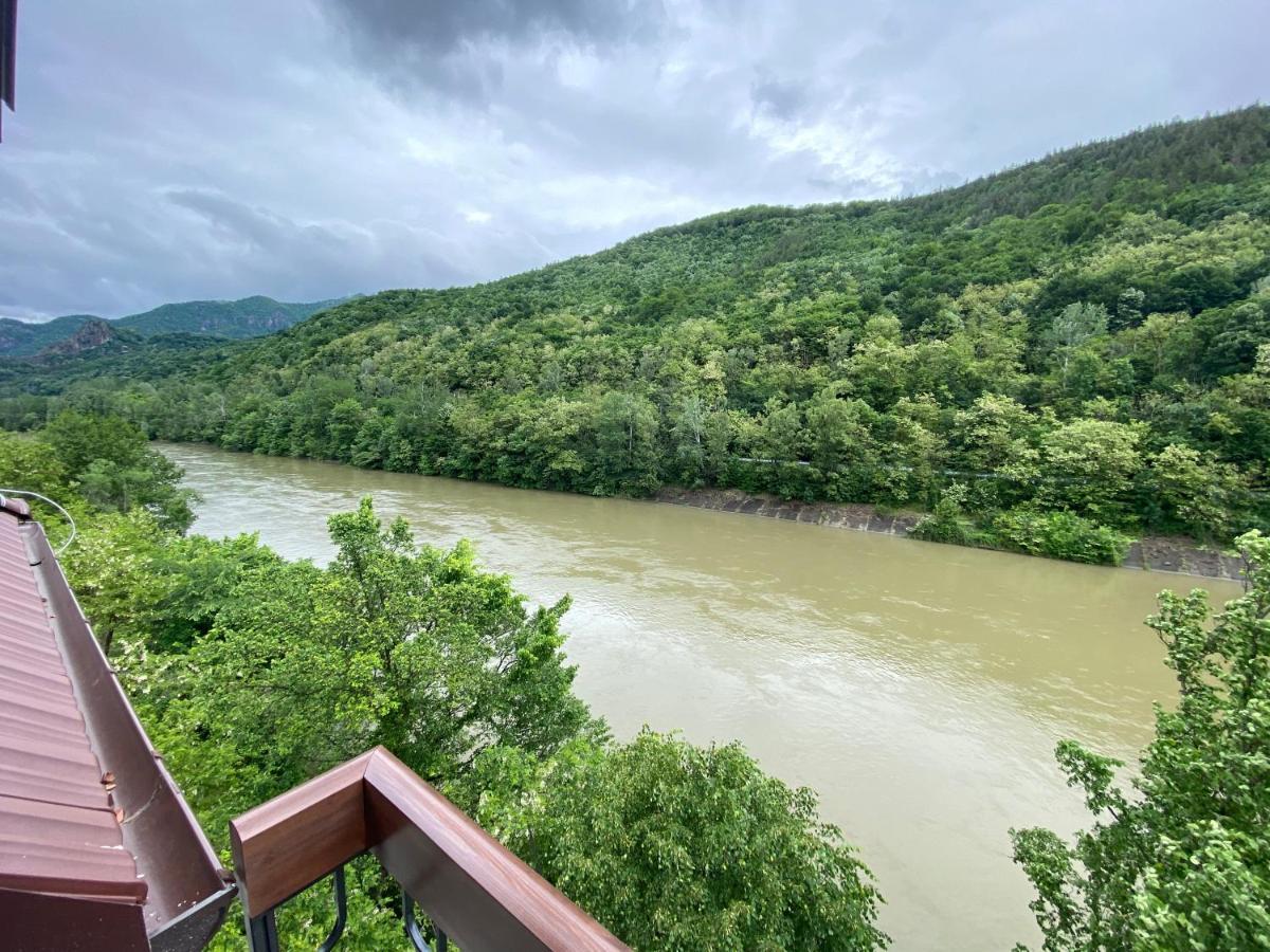 River Hotel & Spa Călimăneşti Exteriér fotografie