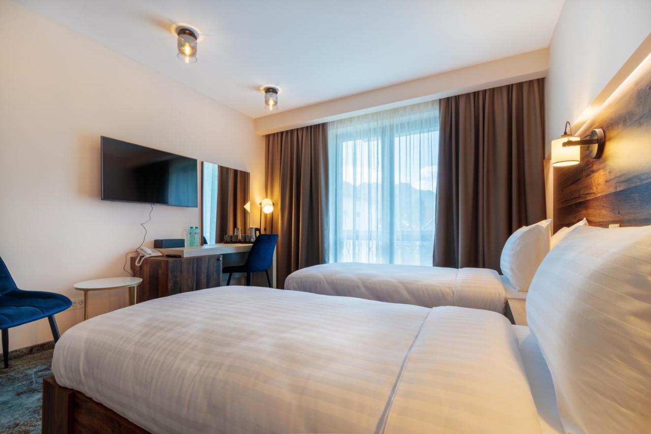 River Hotel & Spa Călimăneşti Exteriér fotografie