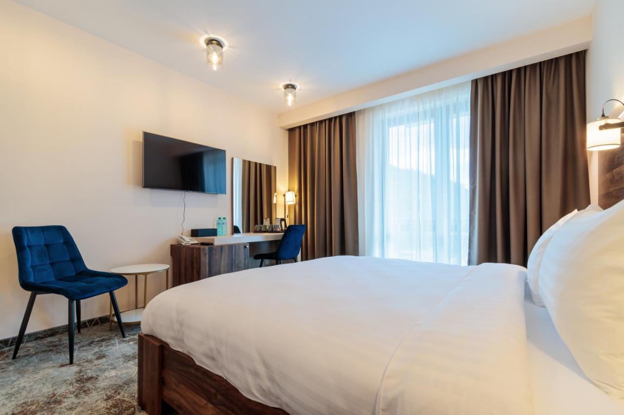 River Hotel & Spa Călimăneşti Exteriér fotografie