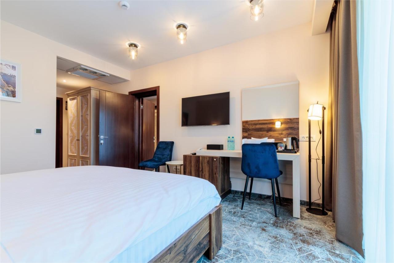 River Hotel & Spa Călimăneşti Exteriér fotografie