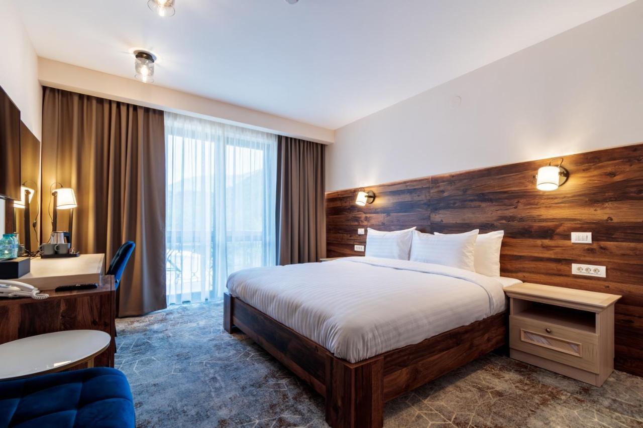River Hotel & Spa Călimăneşti Exteriér fotografie