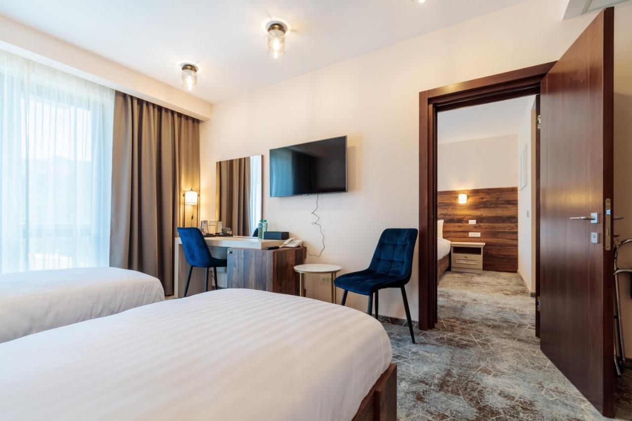 River Hotel & Spa Călimăneşti Exteriér fotografie