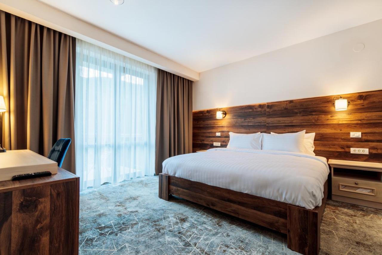 River Hotel & Spa Călimăneşti Exteriér fotografie